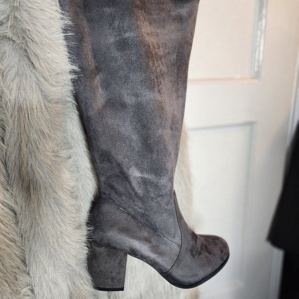 Knee boot NWT - image 1